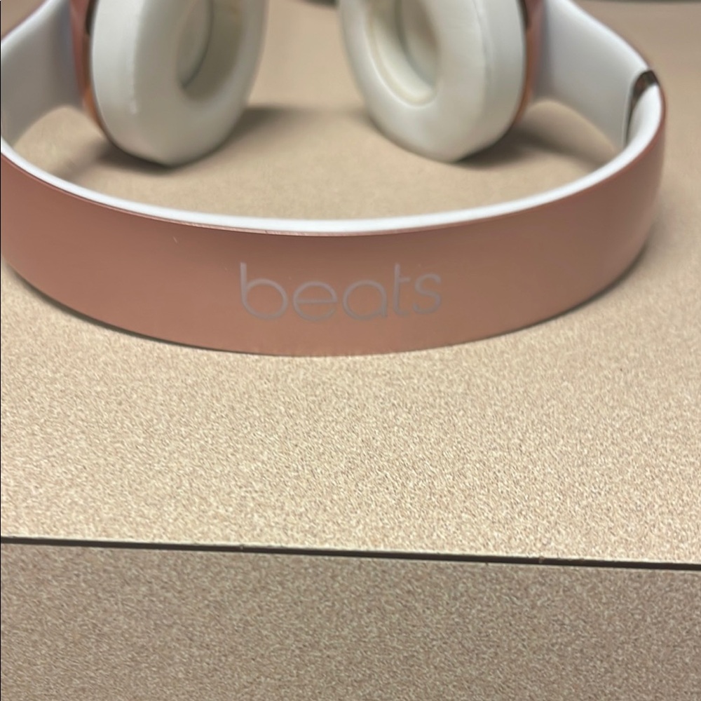 Beats Rose Gold Headphones Beats by Dre solo 3